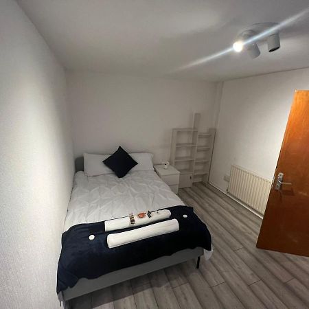 Indulge Hockley Hotel - With Free Front Parking - 10 Min Drive To Birmingham City Centre Bull Ring, Grand Central, Tesco Superstore, Primark & Commonwealth Games Esterno foto