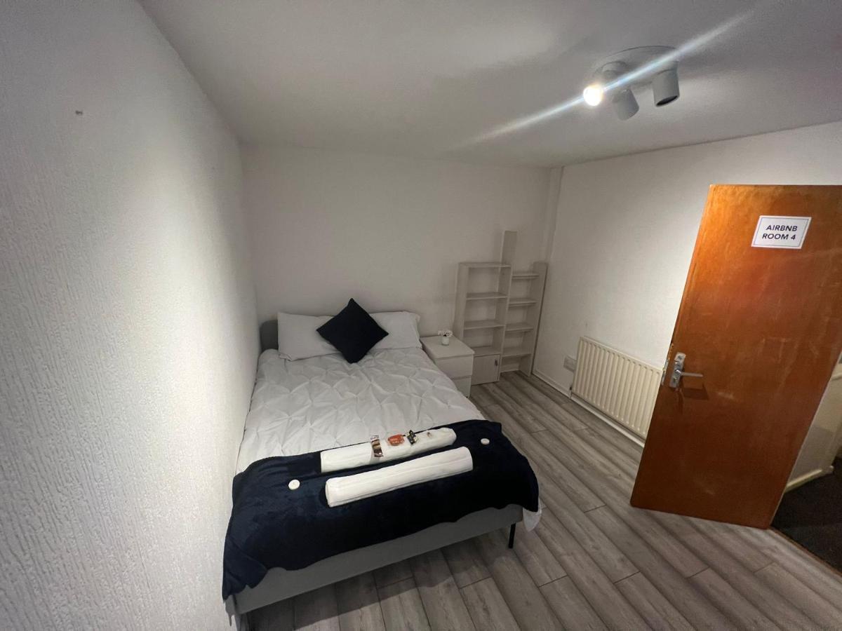 Indulge Hockley Hotel - With Free Front Parking - 10 Min Drive To Birmingham City Centre Bull Ring, Grand Central, Tesco Superstore, Primark & Commonwealth Games Esterno foto