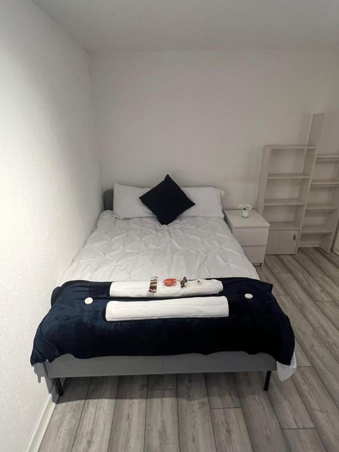 Indulge Hockley Hotel - With Free Front Parking - 10 Min Drive To Birmingham City Centre Bull Ring, Grand Central, Tesco Superstore, Primark & Commonwealth Games Esterno foto